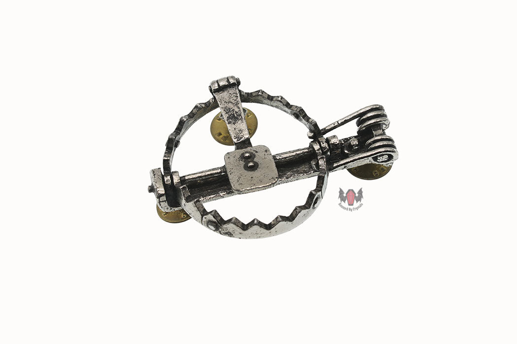 Bear Trap Pin Badge Alchemy Gothic/Alchemy POKER